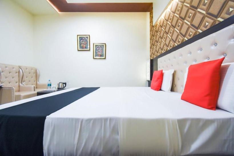 Hotel Ravi Residency Джаландхар Экстерьер фото